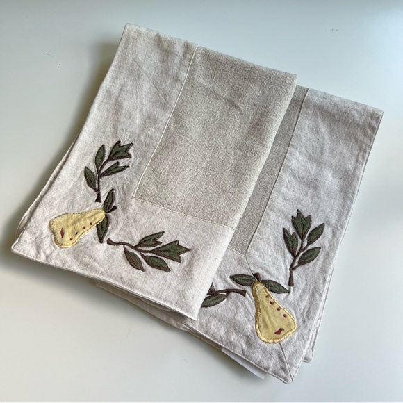 Pottery Barn Other - Pottery Barn (2) 100% Cotton Pear Fruit Print Placemats